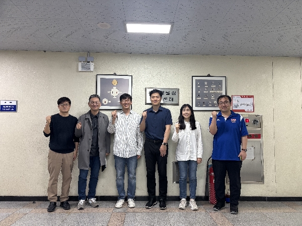 25.05.21. Ambrose Se 대표이미지